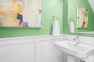 5465 N Fessenden St, Portland, OR 97203 - Photo 8