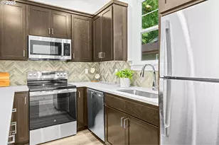 5465 N Fessenden St, Portland, OR 97203 - Photo 4