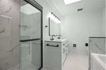 570 N Hayden Bay Dr, Portland, OR 97217 - Photo 20