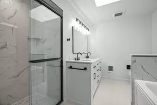 570 N Hayden Bay Dr, Portland, OR 97217 - Photo 20