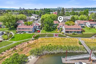 570 N Hayden Bay Dr, Portland, OR 97217 - Photo 32