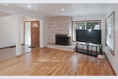 4825 SE 140th Ave, Portland, OR 97236 - Photo 8