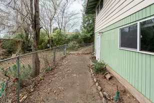 4825 SE 140th Ave, Portland, OR 97236 - Photo 36