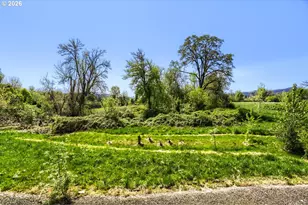 1464 18th Ave, Forest Grove, OR 97116 - Photo 4