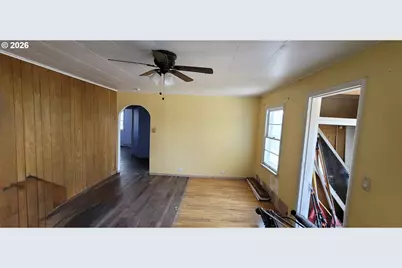 706 NE 10th Ave, Milton-Freewater, OR 97862 - Photo 4
