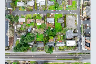 E Burnside St, Portland, OR 97216 - Photo 14