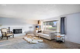 610 Colonial Dr, Springfield, OR 97477 - Photo 2