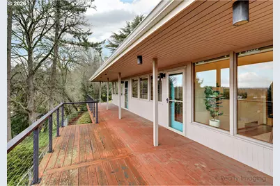 8000 SW Linden Rd, Portland, OR 97225 - Photo 40