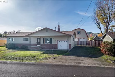 4072 Hanna St, Roseburg, OR 97471 - Photo 1