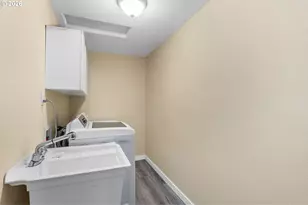 855 NW 114th Ave, Portland, OR 97229 - Photo 26