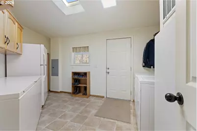 11119 N Myrtle Rd, Myrtle Creek, OR 97457 - Photo 30