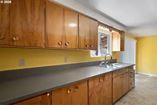 130 E 31st Ave, Eugene, OR 97405 - Photo 26