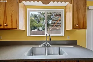 130 E 31st Ave, Eugene, OR 97405 - Photo 24