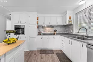 21100 NE Sandy Blvd, Fairview, OR 97024 - Photo 18