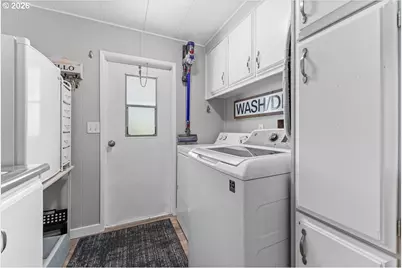 21100 NE Sandy Blvd, Fairview, OR 97024 - Photo 38