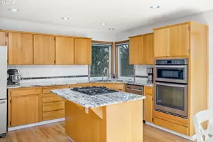 13350 SW Snowshoe Ln, Beaverton, OR 97008 - Photo 16