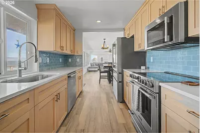 5753 NW Jetty Ave, Lincoln City, OR 97367 - Photo 14