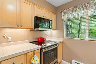 730 NW 185th Ave, Beaverton, OR 97006 - Photo 6