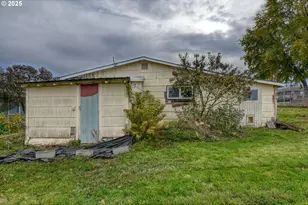 703 SE Isaac Ave, Pendleton, OR 97801 - Photo 6