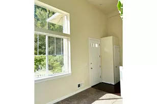 2608 SW Hume Ct, Portland, OR 97219 - Photo 8