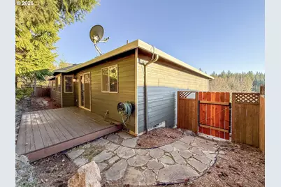 36909 Eldridge Dr, Sandy, OR 97055 - Photo 6