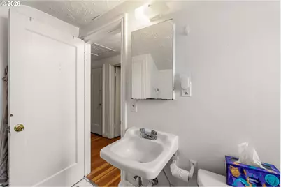 239 E 14th Ave, Eugene, OR 97401 - Photo 22