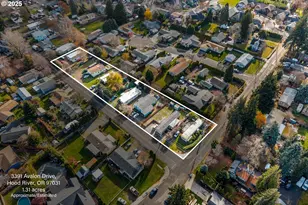 3391 Avalon Dr, Hood River, OR 97031 - Photo 4