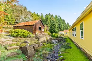 47849 W 2nd St, Oakridge, OR 97463 - Photo 32