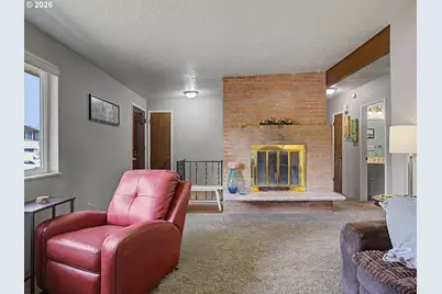 1454 SW 4th St, Gresham, OR 97080 - Photo 6