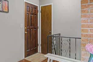 1454 SW 4th St, Gresham, OR 97080 - Photo 2