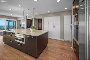 955 SW Summit View Dr, Portland, OR 97225 - Photo 16