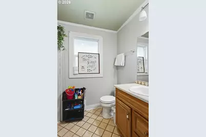 1514 E 14th St, The Dalles, OR 97058 - Photo 14