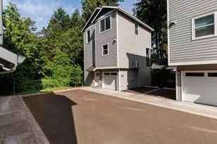 12661 SE Lydia Ct, Portland, OR 97236 - Photo 2