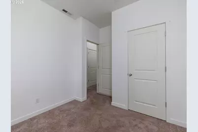 12661 SE Lydia Ct, Portland, OR 97236 - Photo 26