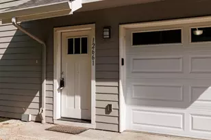 12661 SE Lydia Ct, Portland, OR 97236 - Photo 4