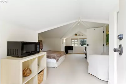 784 3rd St, Lake Oswego, OR 97034 - Photo 42