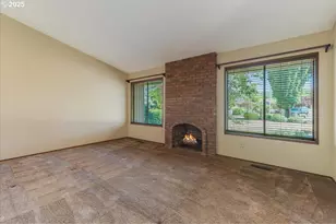 324 N Peacock Ct, Newberg, OR 97132 - Photo 6