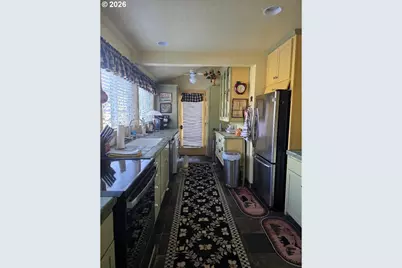 110 Staats Ave, Maupin, OR 97037 - Photo 10