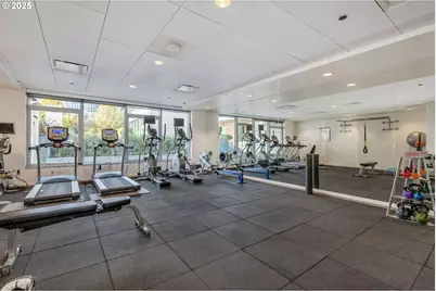 1001 NW Lovejoy St #404, Portland, OR 97209 - Photo 32