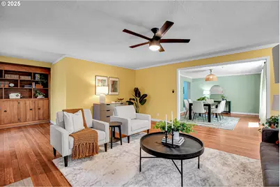 8913 N Seneca St, Portland, OR 97203 - Photo 8