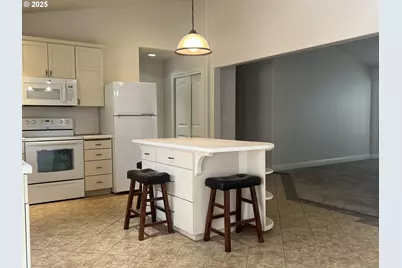 625 S Elizabeth St, Milton-Freewater, OR 97862 - Photo 12