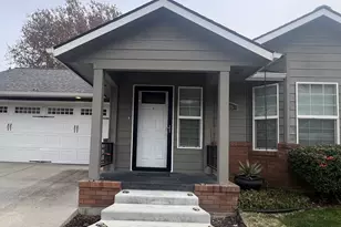 625 S Elizabeth St, Milton-Freewater, OR 97862 - Photo 4