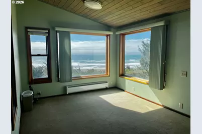 94444 Linda Ln, Gold Beach, OR 97444 - Photo 14