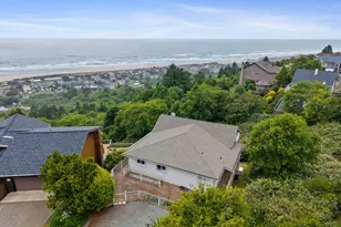 503 Kesterson Ct, Rockaway Beach, OR 97136 - Photo 2