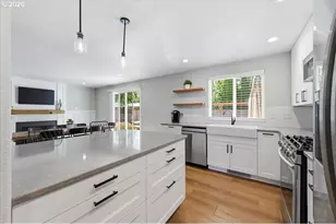 18988 SW Pike Ln, Beaverton, OR 97078 - Photo 12