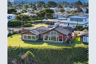 880 Ocean Dr, Bandon, OR 97411 - Photo 2