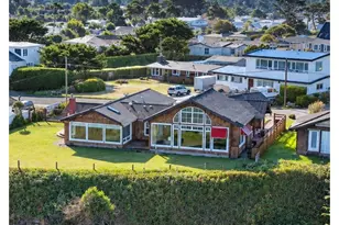 880 Ocean Dr, Bandon, OR 97411 - Photo 2