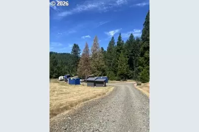 570 Tunnel Rd, Glendale, OR 97442 - Photo 20