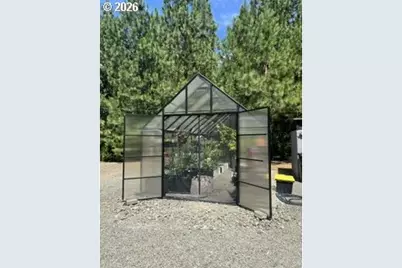570 Tunnel Rd, Glendale, OR 97442 - Photo 16