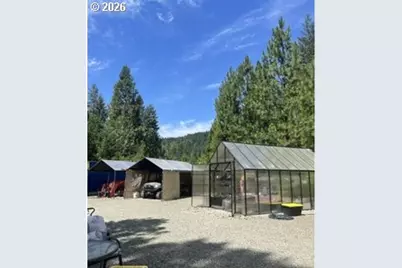 570 Tunnel Rd, Glendale, OR 97442 - Photo 18